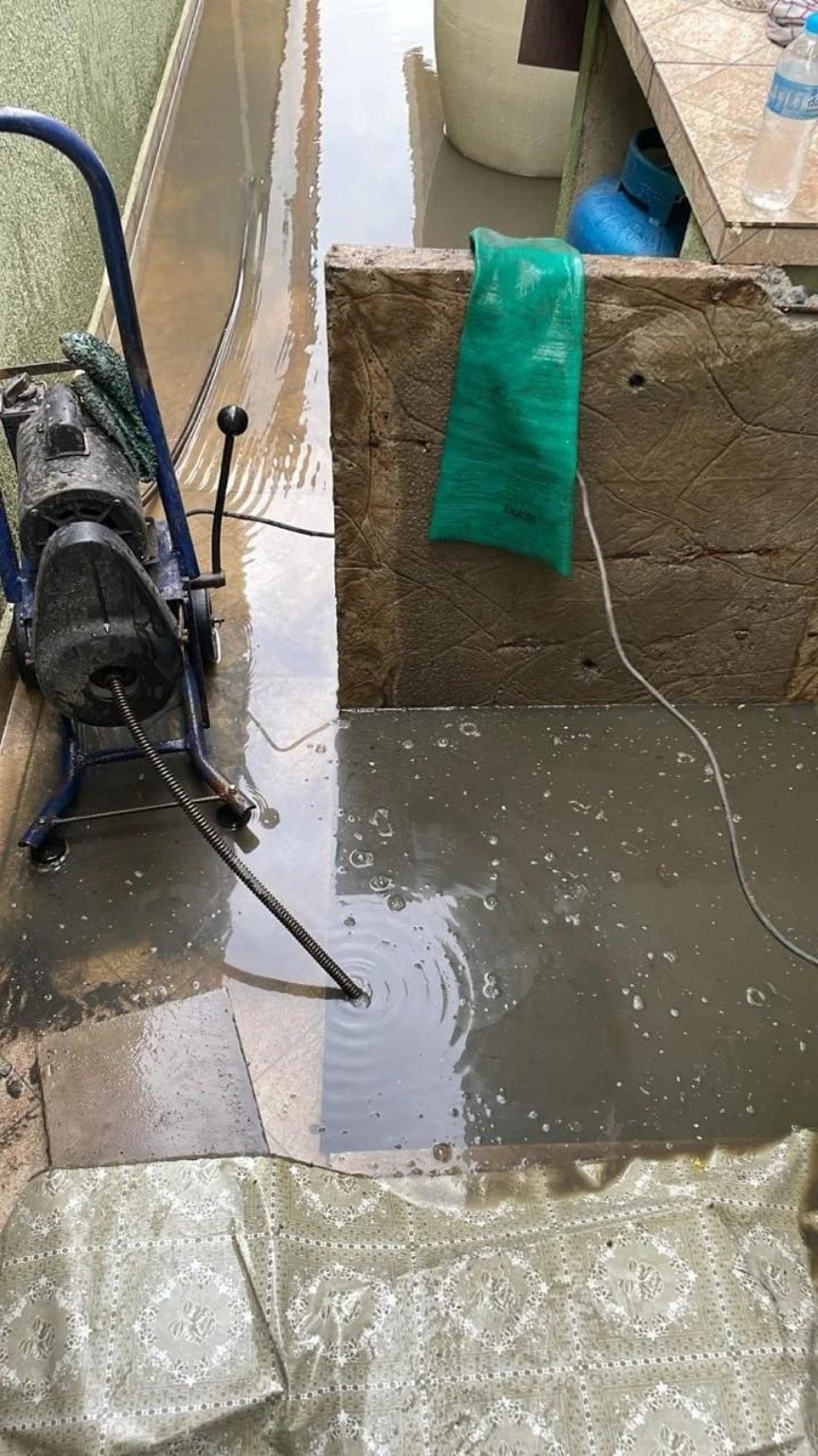 Desentupimento de ralo em Nova Esperança com equipamento profissional